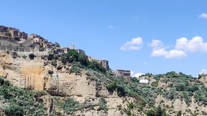 la rabatana tursi Vista sull'antico paese di Tursi costruito in pietra chiamato "La Rabatana"