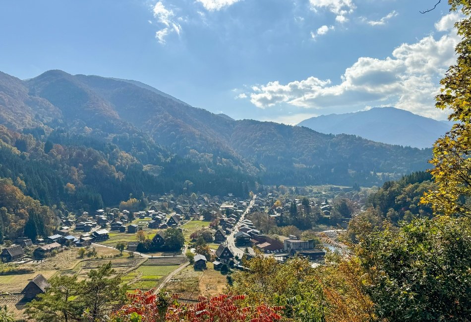 Come arrivare a Shirakawago, fotografia dall'osservatorio, Shirakawago dall'alto